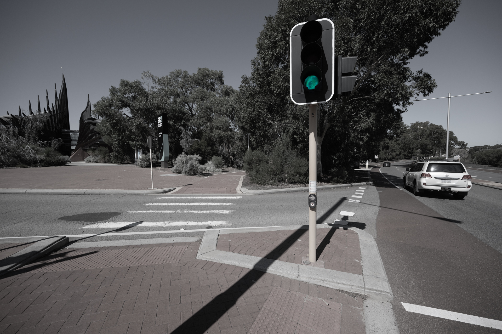 09-Edge of Campus