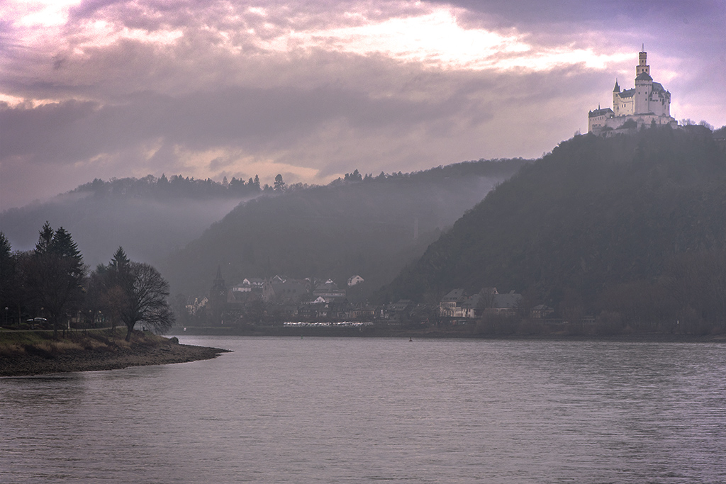 Early Morning on Rhine