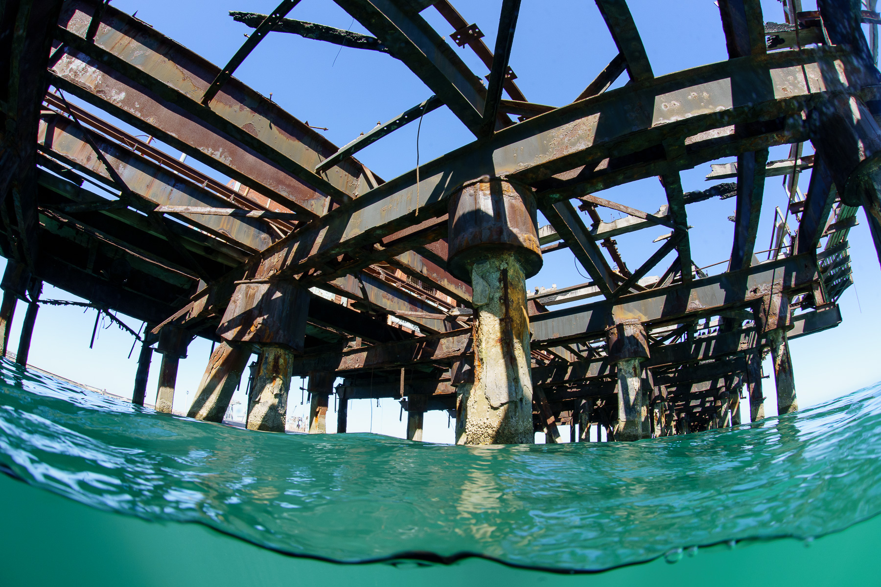 Decaying Jetty Structure